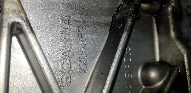 Крышка двигателя Scania 5-Serie D 13