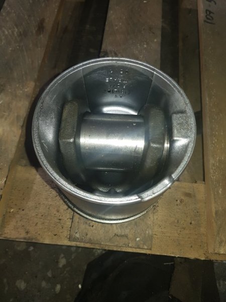 Поршень Volvo Fh 12 D 12 C Поршень Volvo Fh 12 D 12 C