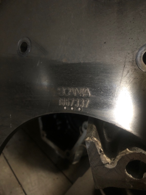 Плита двигателя Scania