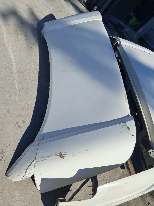 Спойлер крыши с дефектами Daf 105.460 MX 340 U1 460 Л 2014