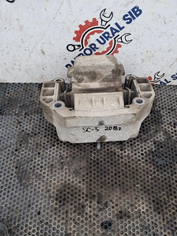 Опора кпп Scania G 400 DC13 113 L01 8313859 2018