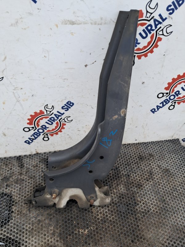 Кронштейн замка кабины Scania G 400 DC13 113 L01 8313859 2018