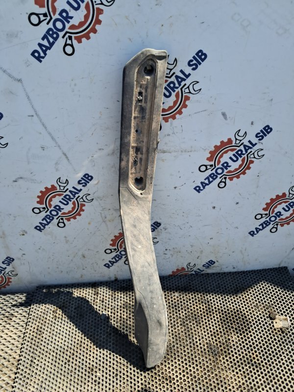 Накладка порога Scania P 440 DC 13 153 L01 2021 правая
