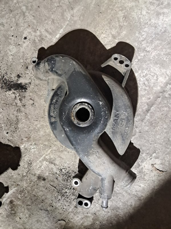 Насос водяной (помпа) MAN TGA 18.310 D2066 LF04 EURO 3 2006 (б/у)