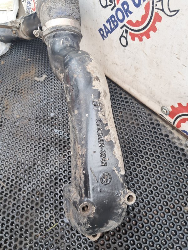 Патрубок интеркулера MAN TGA 18.310 D2066 LF04 EURO 3 2006 (б/у)