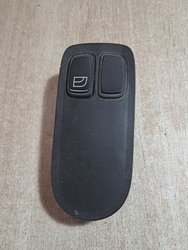 Блок управления стеклоподьемниками Daf 105.460 MX 340 U1 460 Л 2014 правый (б/у)