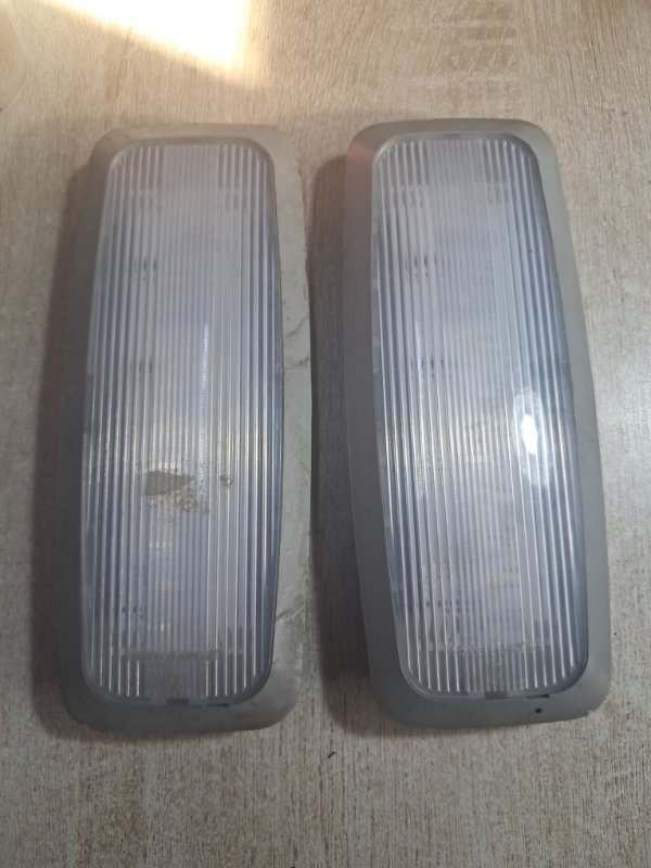 Плафон салонный 2шт Daf 105.460 PACCAR MX300 408 Л 0451872 2019 (б/у)
