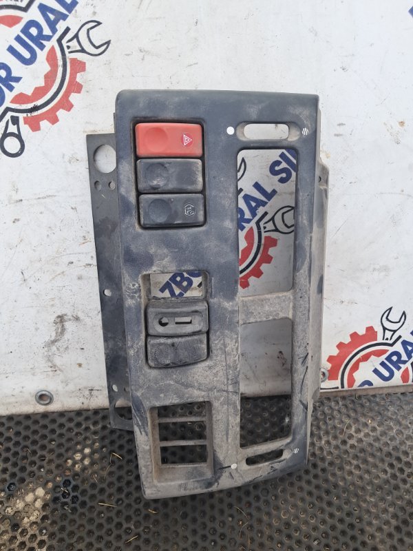 Накладка панели приборов Daf 105.460 PACCAR MX300 408 Л 0451872 2019 (б/у)