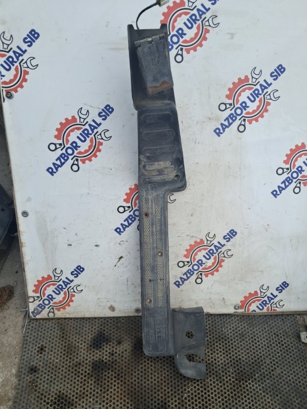 Накладка порога Daf 105.460 PACCAR MX300 408 Л 0451872 2019 левая (б/у)