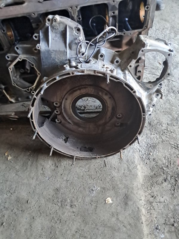 Кожух маховика scania R420 DC1215L01 6630406 2010 (б/у)