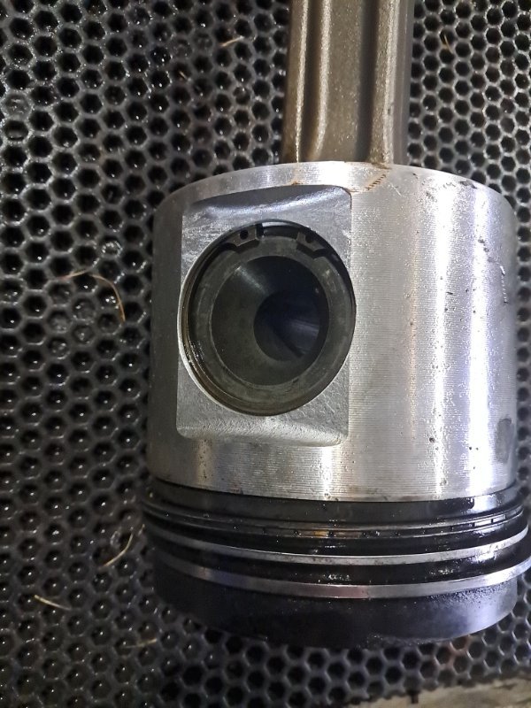 Поршень 6 шт scania R420 DC1215L01 6630406 2010 (б/у)