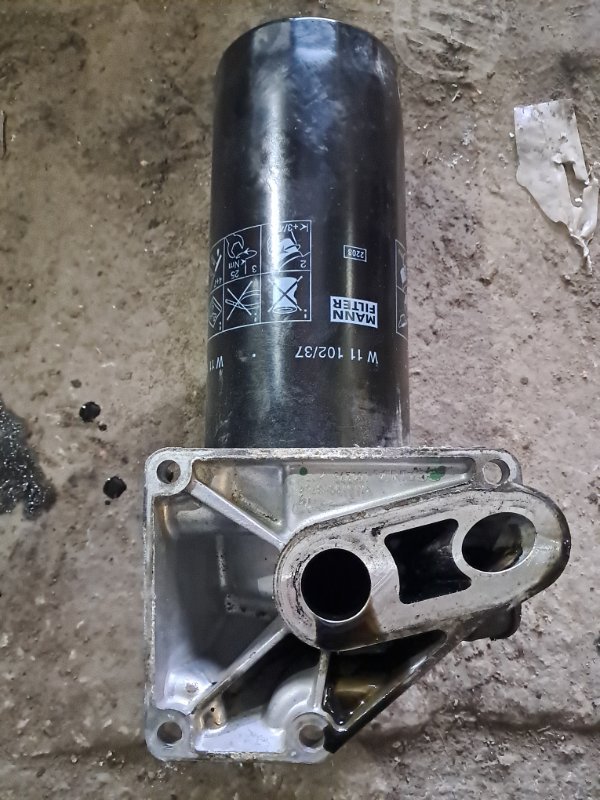 Корпус масляного фильтра scania R420 DC1215L01 6630406 2010 (б/у)