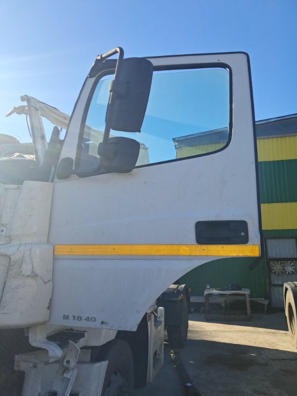 Дверь левая в сборе Kamaz 5490 549000 M 0036232 OM 457 LA 2021 (б/у)