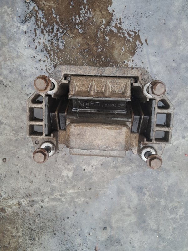 Подушка кпп Scania P440 DC13 102 L01 2012 (б/у)