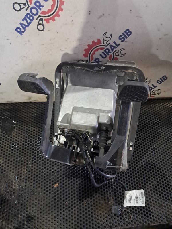 Педальный узел в сборе Kamaz 5490 549000 M 0036232 OM 457 LA 2021 (б/у)