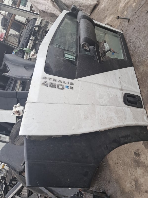 Дверь левая в сборе Iveco Stralis 008-278872 2021 левая (б/у)