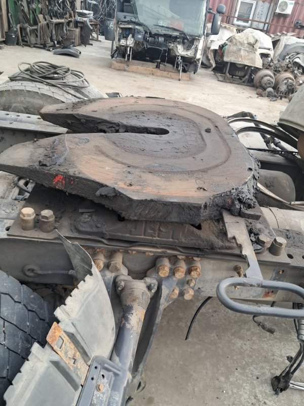Седло Scania R400 DC13 113 L01 2018 (б/у) Седло Scania R400 DC13 113 L01 2018 (б/у)