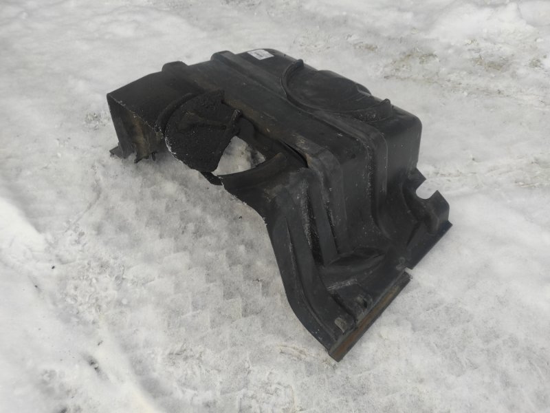 Шумоизоляция двигателя нижняя передняя R440 2013