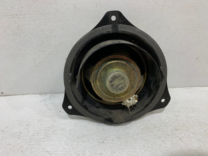 Динамик передний liana с 2001-2007 1