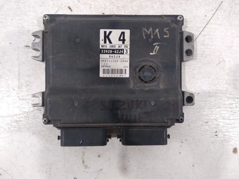 Блок управления двигателем Suzuki Swift 2004-2011 3 33920-62j43 Б/У