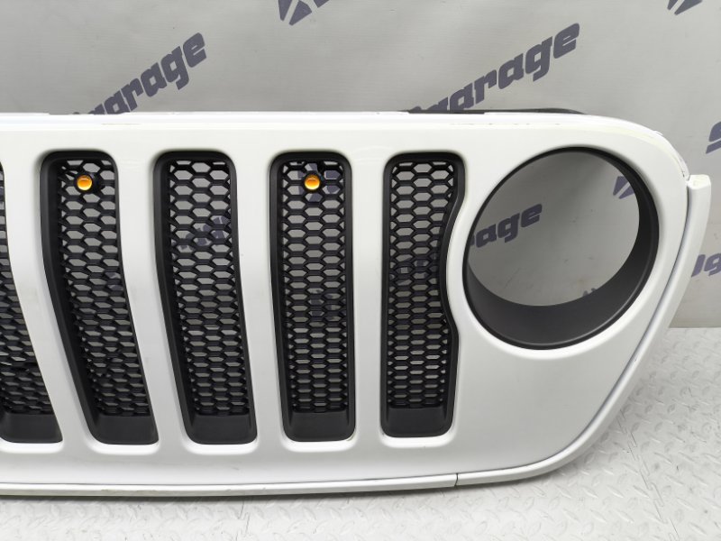 Решетка радиатора Wrangler 2020 JL