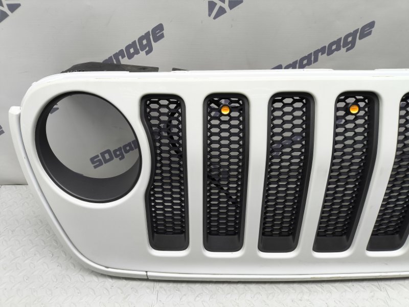 Решетка радиатора Wrangler 2020 JL