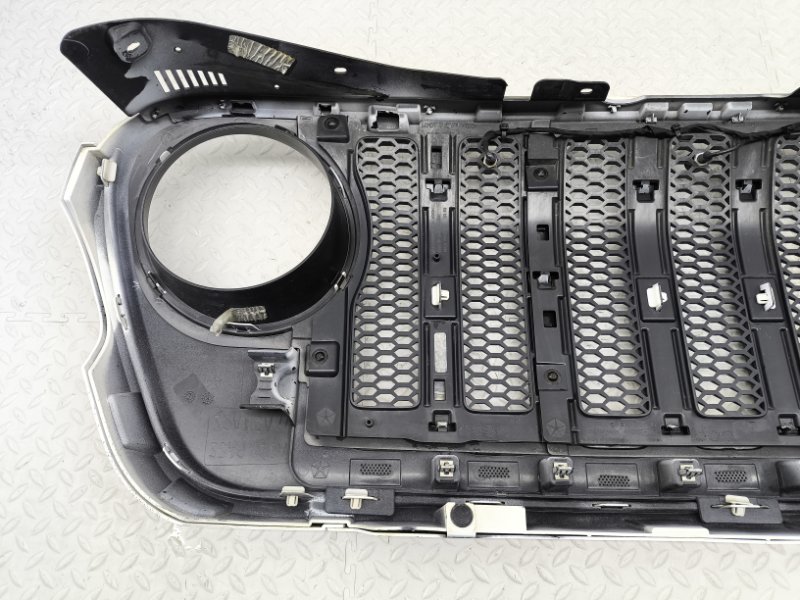 Решетка радиатора Wrangler 2020 JL