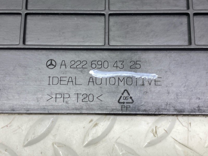 Обшивка стойки левая S-CLASS 2018 W222 LONG 256930