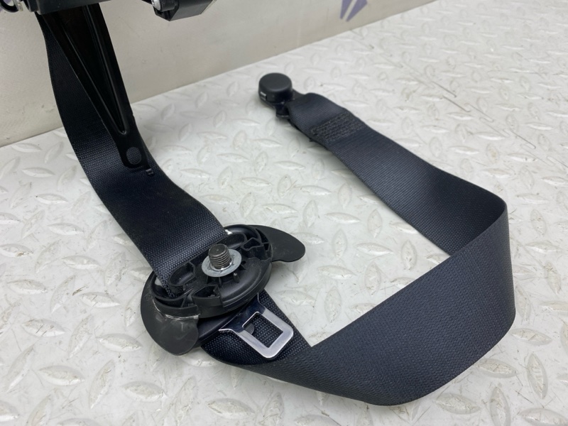 Ремень безопасности передний левый Taycan 2021 9J1 EBFA