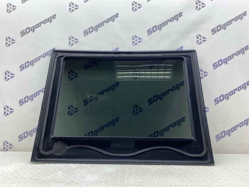 Стекло панорамной крыши GLS 6.3 S AMG 2018 X166 157982