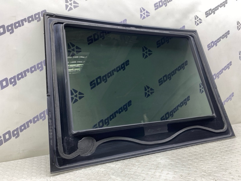 Стекло панорамной крыши GLS 6.3 S AMG 2018 X166 157982