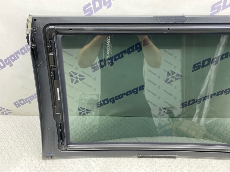 Стекло панорамной крыши GLS 6.3 S AMG 2018 X166 157982