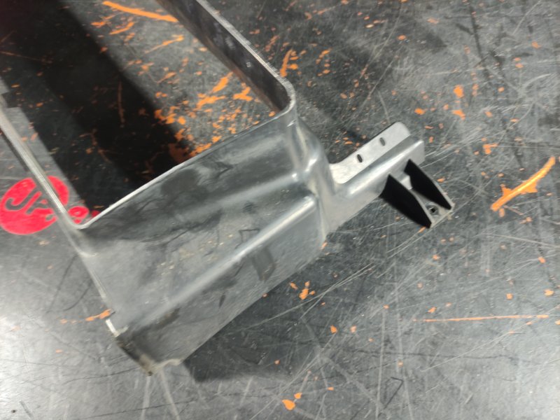 Воздуховод радиатора VOLVO V50 I