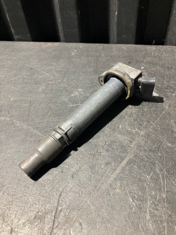 Катушка зажигания IS250 4GR Катушка зажигания IS250 4GR