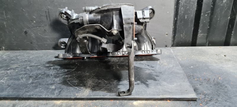 Коллектор впускной BMW 1 F20 N13