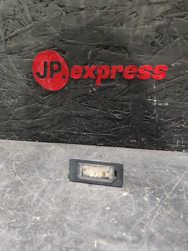 Плафон подсветки номера BMW 5 2012 F10 N55B30 63267193293 контрактная