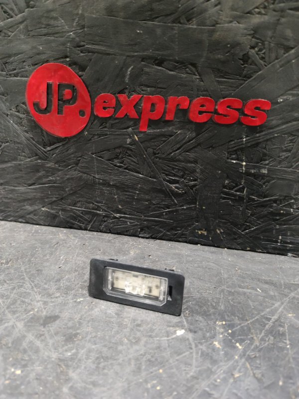 Плафон подсветки номера BMW 3 2008 E92 N54B30 63267193293 контрактная