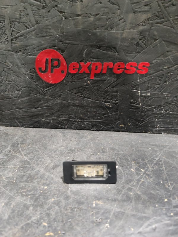 Плафон подсветки номера BMW 5 2012 F10 N52B30 63267193293 контрактная