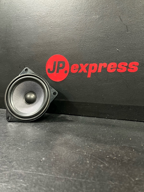 Запчасть сч-динамик hifi BMW 5 2004 E60 M54B30 65136930902 контрактная СЧ-динамик HiFi BMW 5 2004 E60 M54B30 65136930902 контрактная