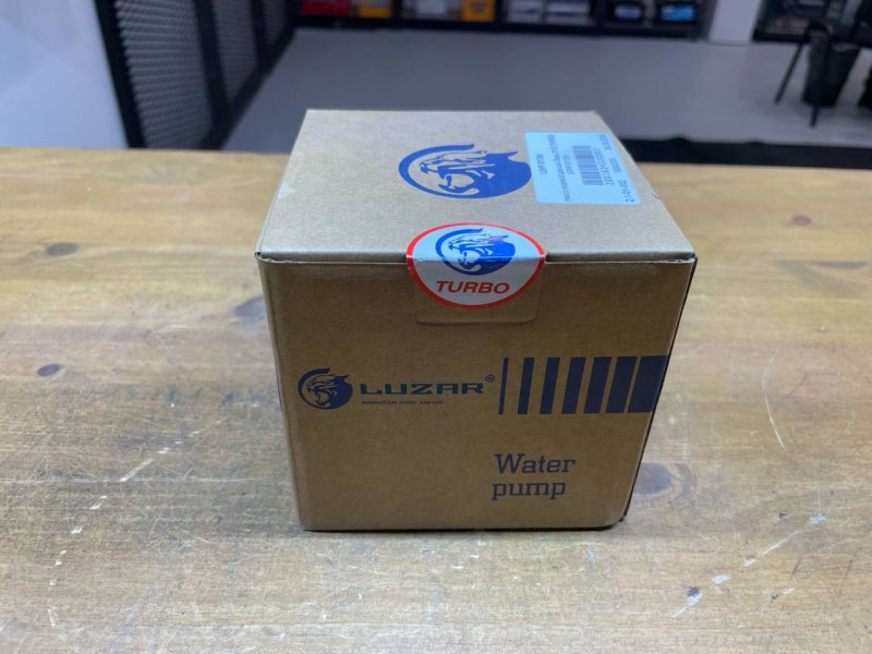 Запчасть насос водяной (помпа) лада 2112 211241307010 новая Насос водяной (помпа) лада 2112 211241307010 новая