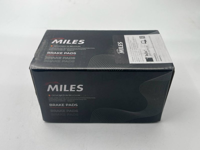 Колодки тормозные Mazda Mazda 6 G4YA-33-28Z новая