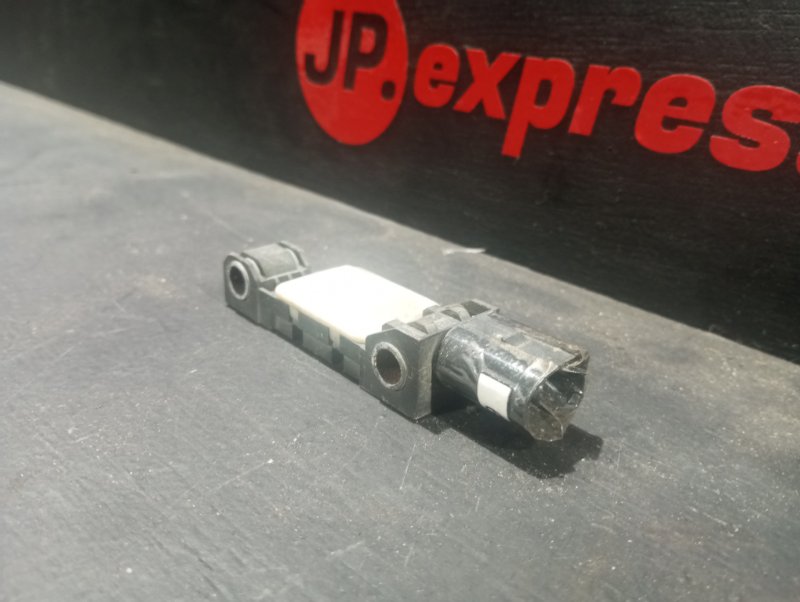 Датчик удара Porsche Cayenne 955