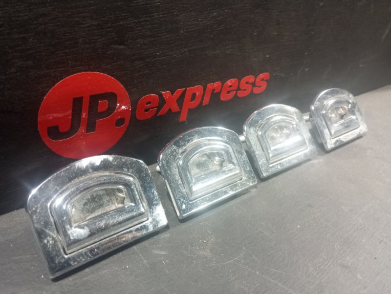 Кронштейн крепления груза в багажнике Cayenne 955