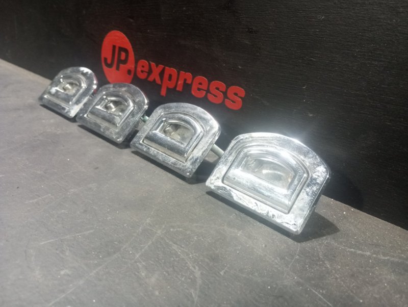 Кронштейн крепления груза в багажнике Porsche Cayenne 955