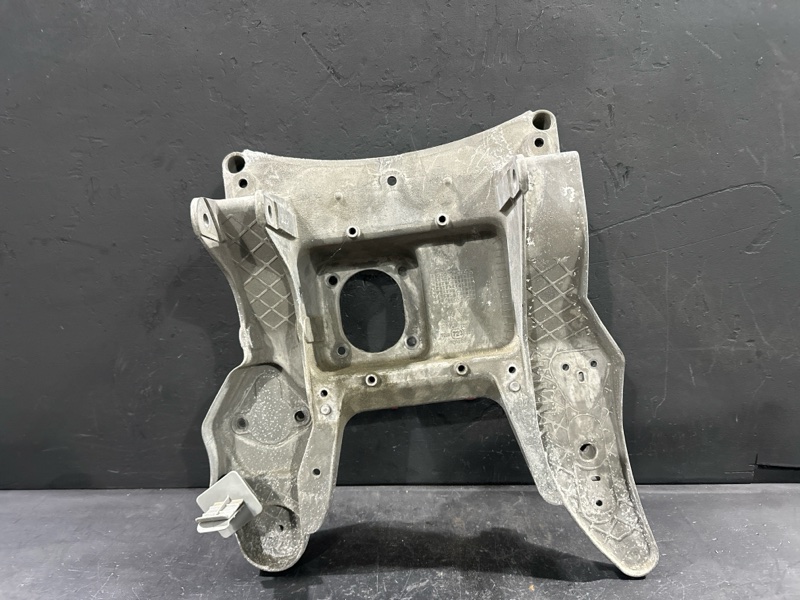 Кронштейн педального механизма Cayenne 955