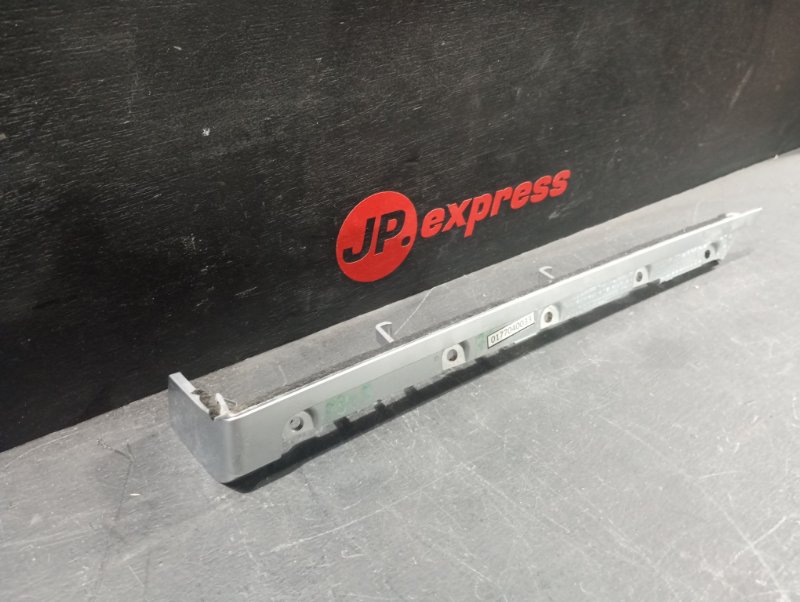 Накладка двери задняя левая Cayenne 955 Накладка двери задняя левая Cayenne 955