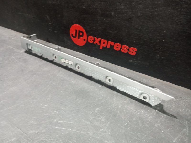 Накладка двери задняя левая Porsche Cayenne 955 Накладка двери задняя левая Porsche Cayenne 955