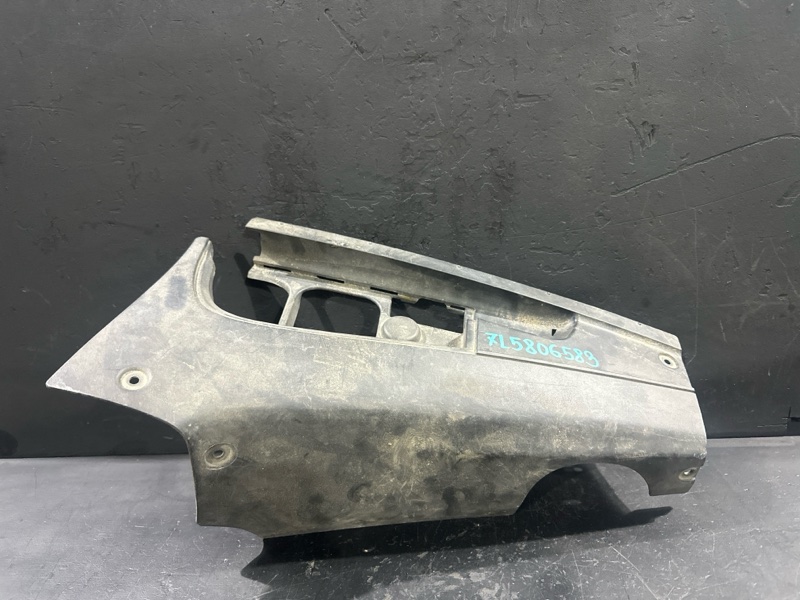 Накладка подкапотная левая Porsche Cayenne 955 7L5806583A контрактная