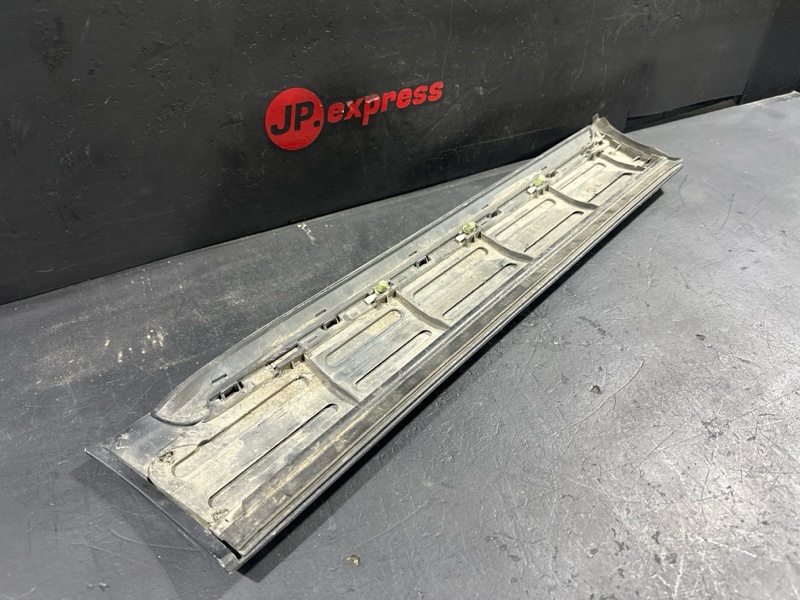 Накладка двери задняя левая Cayenne 955