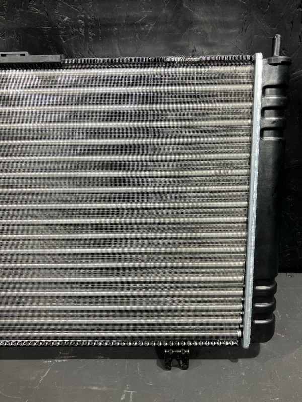 Радиатор охлаждения двигателя KALINA